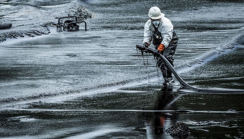 Hitting the Shore - How an Oil Slick Affects the Shoreline